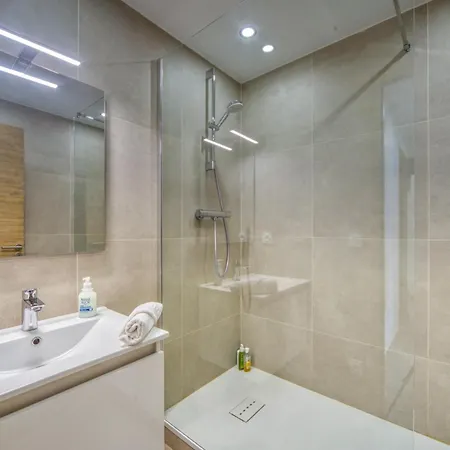 Hotel Gare - Les Ecrins